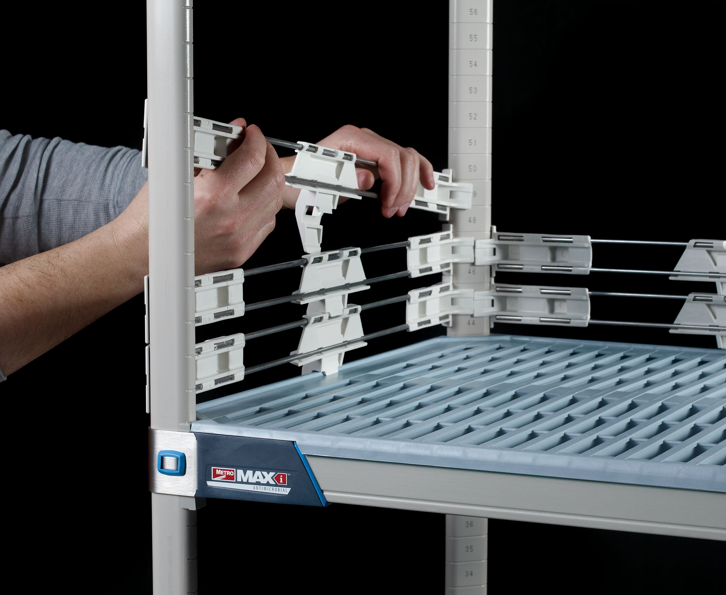 MetroMax Q Stackable Shelf Ledges